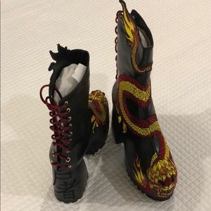 Dragon boots